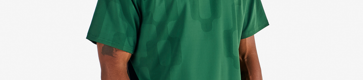 PERFORMANCE MESH PANELED POLO